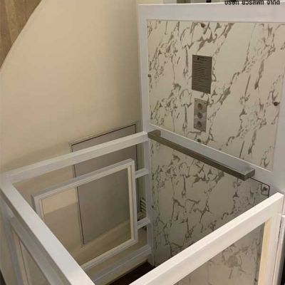 ผลงานการติดตั้งลิฟท์บ้านแบบครึ่งท่อน ที่ กรุงเทพฯ ถ.ลิ้นจี่