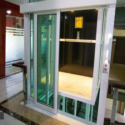 Service ลิฟท์โรมแรมแบบเต็มตัวที่ โรงแรมคิวปิดปะเหลียน