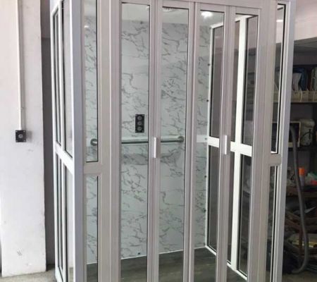 ผลงานลิฟท์บ้านแบบครึ่งท่อน ที่ กรุงเทพฯ วัชรพล